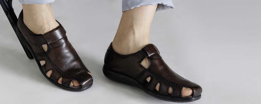 Perfectly Pair Men’s Leather Sandals