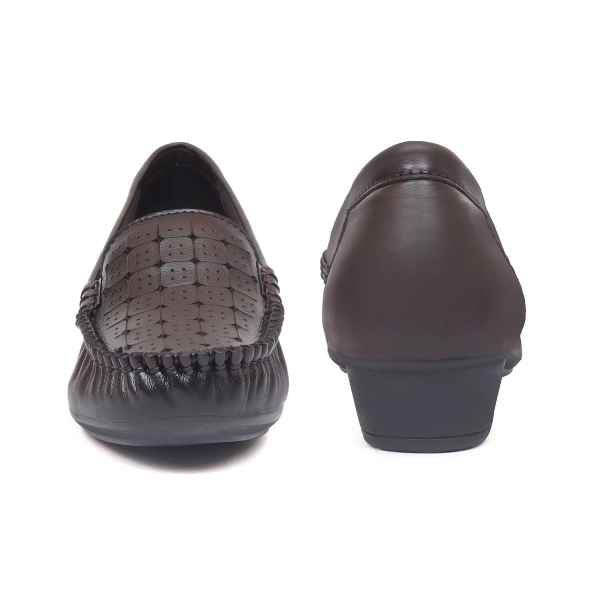 Slip on Shoes for Women Brown_1