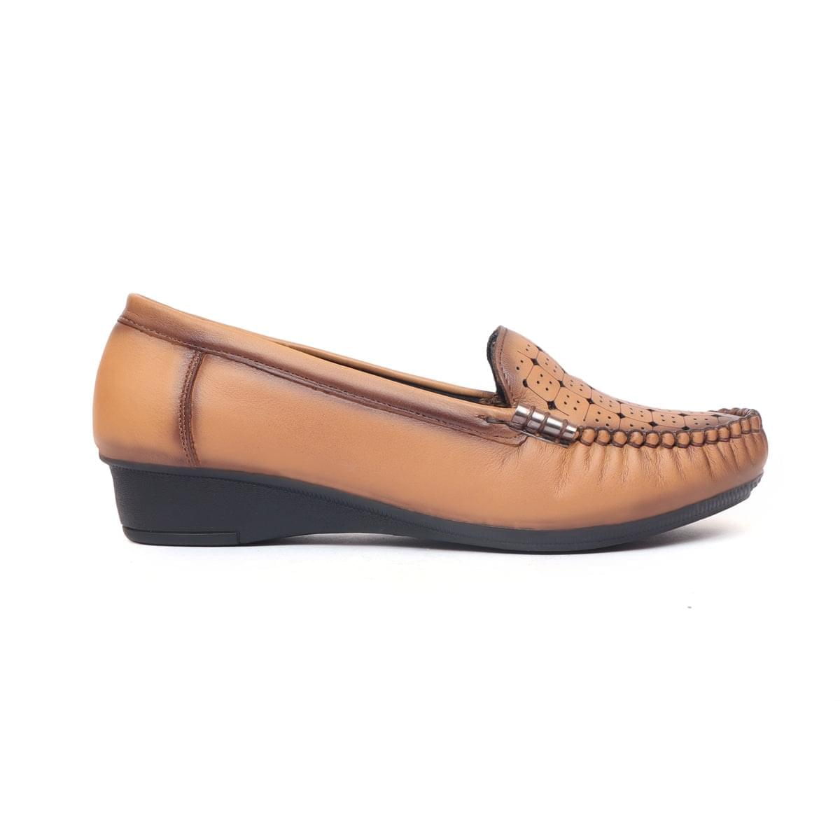 Slip on Shoes for Women Beige_1