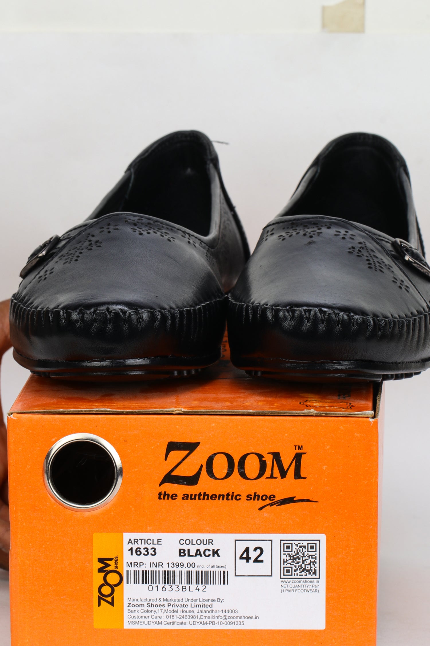 Women’s Genuine Leather Textured Bellies with Buckle Accent - 1633