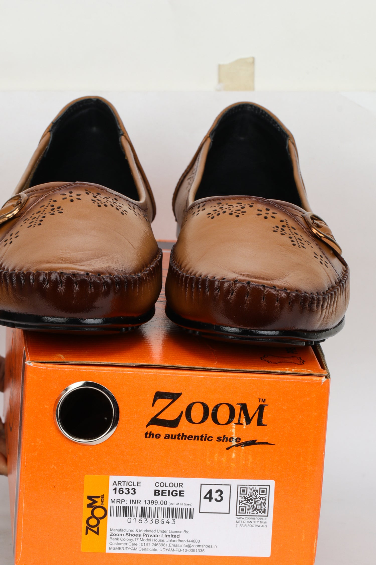 Women’s Genuine Leather Textured Bellies with Buckle Accent - 1633