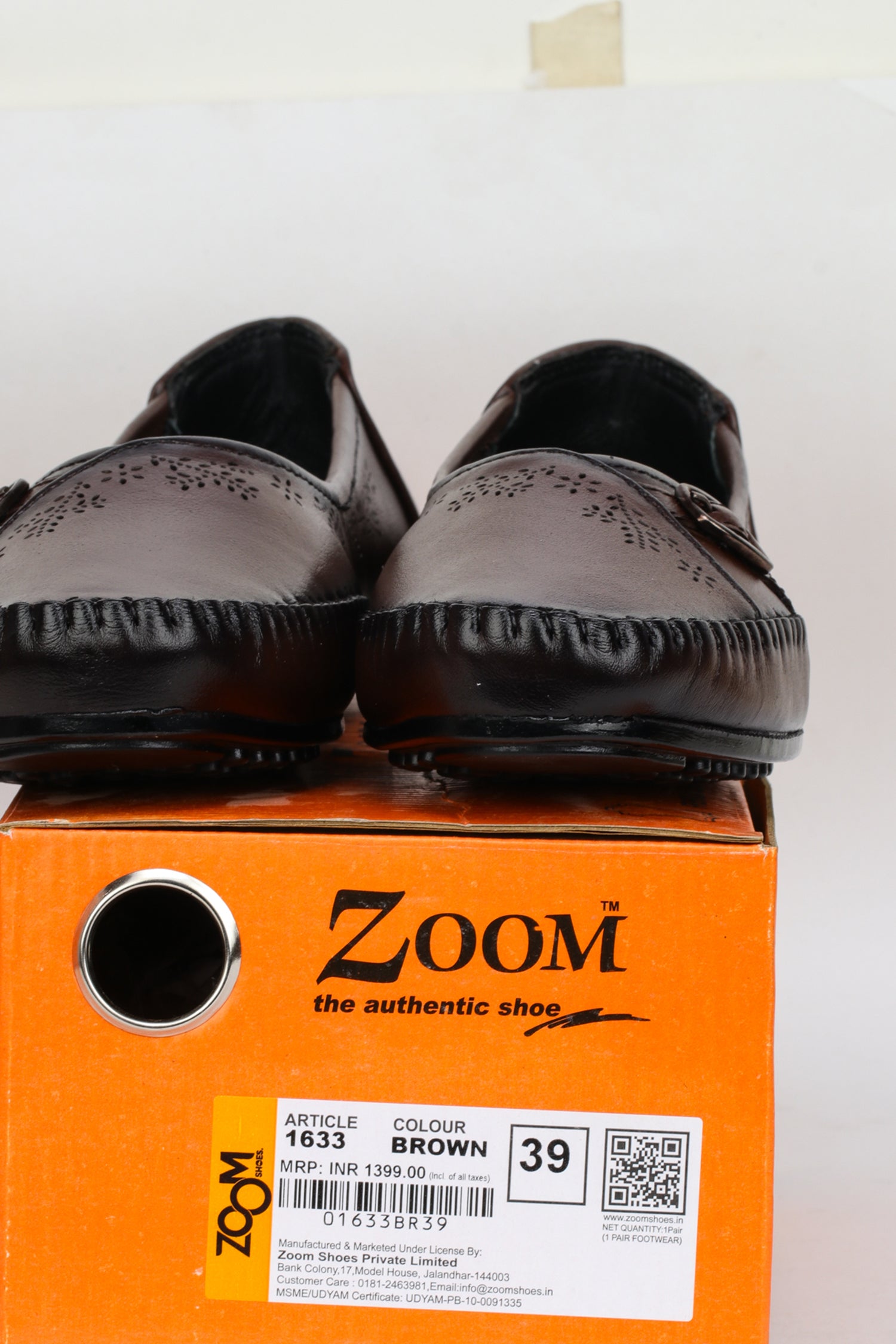 Women’s Genuine Leather Textured Bellies with Buckle Accent - 1633