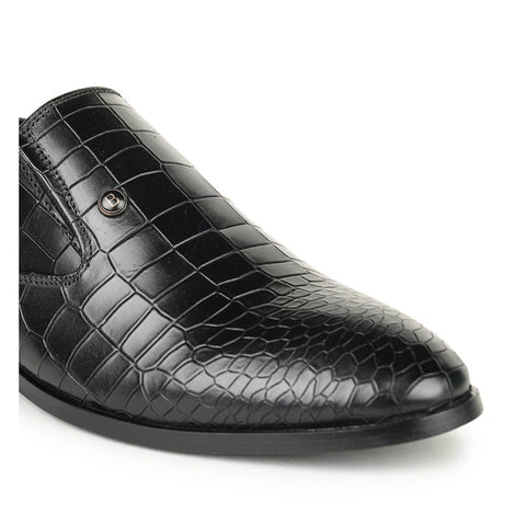 black crocodile print loafers_2